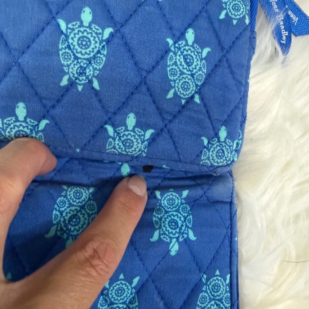 Vera Bradley - Turtle Print‎ Quilted Crossbody Wallet Purse